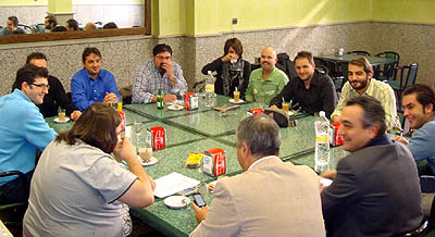 Un momento del desayuno de los directivos con los representantes de medios
