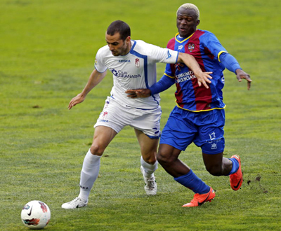 El Granada buscará la victoria ante el Levante 