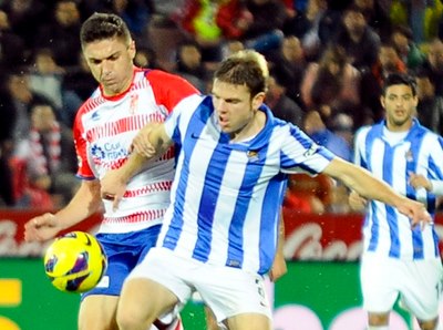 Siqueira, en una acción del último partido ante la Real Sociedad. (BALDOMERO)