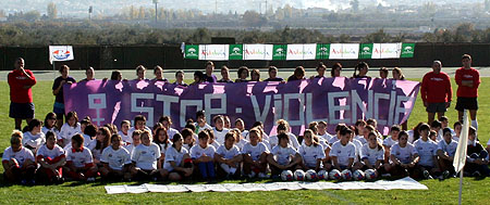 Las participantes en el torneo posaron para los medios gráficos (GRJ) Las participantes en el torneo posaron para los medios gráficos (GRJ)