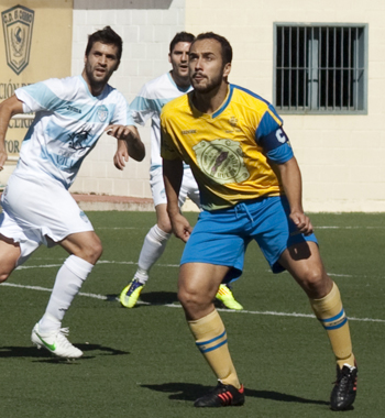 El Huétor Tájar necesita conseguir victorias (PUNTOPENALTI.COM)
