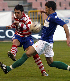 Zúñiga vuelve a quedarse en Granada (PACO AYALA)
