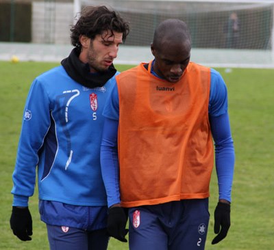 Nyom ya ha regresado de la concentración con Camerún (AZCOYTIA)