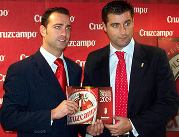 Serafín Mariscal junto a Paco Sanz presentando el Calendario 2009