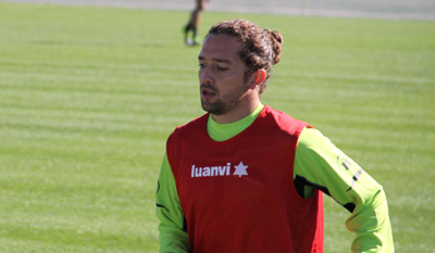 Iturra volverá a ser un jugador clave para el Granada 