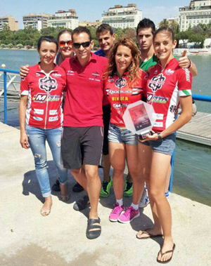 Integrantes del equipo granadino de triatlon 