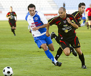 El Motril CF mantiene el liderato (JESÚS HURTADO) El Motril CF mantiene el liderato (JESÚS HURTADO)
