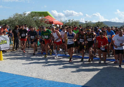 Los participantes toman la salida 