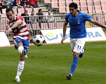 El Granada venció con dificultad al Puertollano en la ida, 3-2 El Granada venció con dificultad al Puertollano en la ida, 3-2