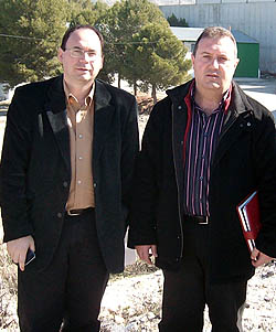 Pedro Jiménez junto al alcalde de Zújar (GRJ)