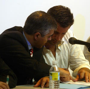 Paco Sanz junto a Raimundo Pérez en una asamblea