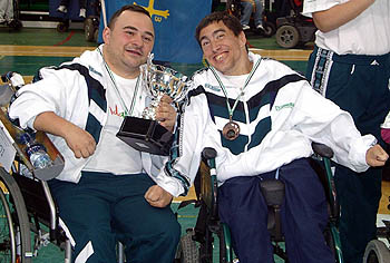 Manolo Martín junto a Luis Molina celebrando el triunfo (GRJ) Manolo Martín junto a Luis Molina celebrando el triunfo (GRJ)