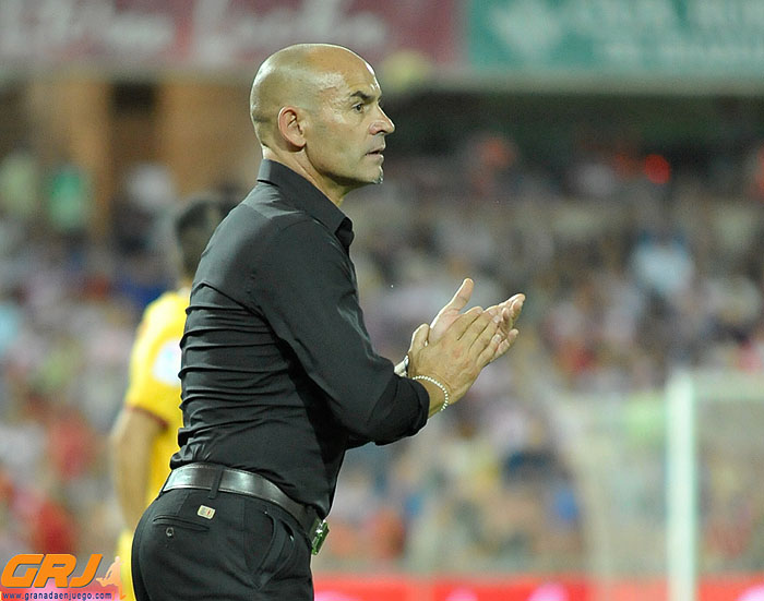 Paco Jémez durante el encuentro de presentación (J. M. BALDOMERO)