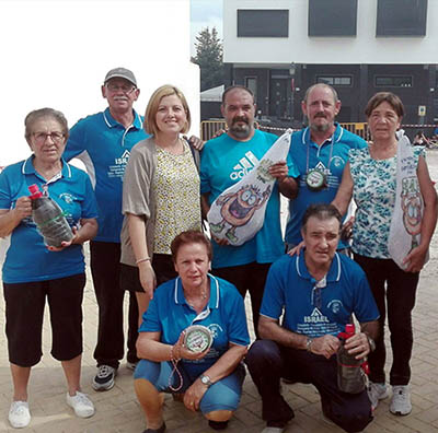 Los ganadores con la concejala de Vegas del Genil (GRJ)