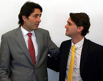 Ignacio Cuerva junto a Alberto García sellan el acuerdo (GRJ) Ignacio Cuerva junto a Alberto García sellan el acuerdo (GRJ)