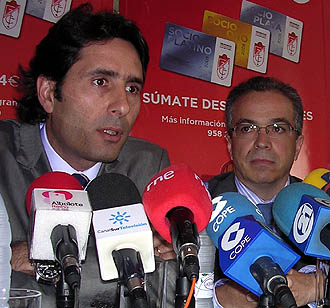 Ignacio Cuerva y Javier López en la sede del Granada CF (GRJ) Ignacio Cuerva y Javier López en la sede del Granada CF (GRJ)