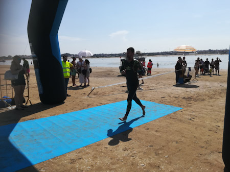 Los paratriatletas granadinos finalizaron el Desafío de Doñana