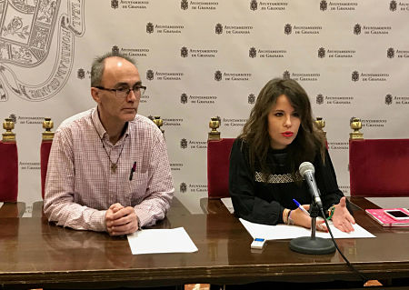 Lorena Rodríguez junto a Juan Carlos Carrión en rueda de prensa (CS)