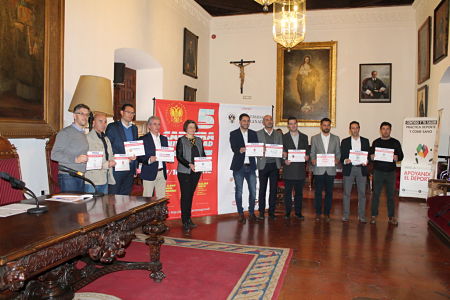 Presentación de la V Carrera de la Universidad de Granada (UGR)