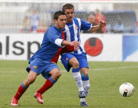 Joselu, un puñal para la banda derecha del Granada CF Joselu, un puñal para la banda derecha del Granada CF