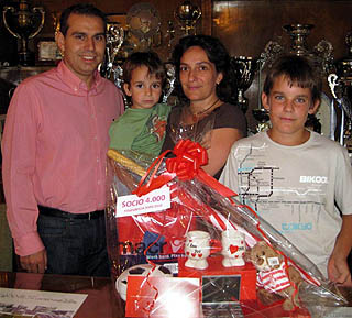 Silvia Jiménez en la sede social de la entidad rojiblanca Silvia Jiménez en la sede social de la entidad rojiblanca