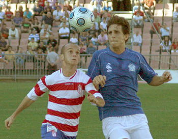 El balón del partido que puede llevar al Granada al liderato se sorterá