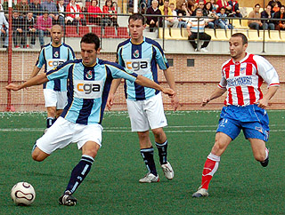 Una acción del encuentro entre `Naval` y Atlético (BALDO) Una acción del encuentro entre `Naval` y Atlético (BALDO)