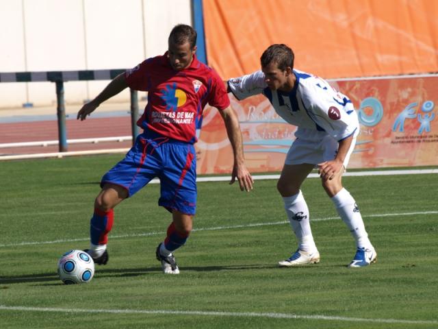 El CD Roquetas jugará contra el Granada CF a las 12:00 horas (www.cdroquetas.es)