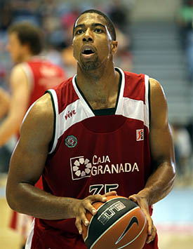 Richard Hendrix en la línea de tiro libre (ACBMEDIA) Richard Hendrix en la línea de tiro libre (ACBMEDIA)