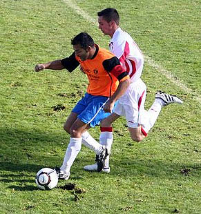 Una acción del choque jugado en Guadix (E. SALMERÓN) Una acción del choque jugado en Guadix (E. SALMERÓN)