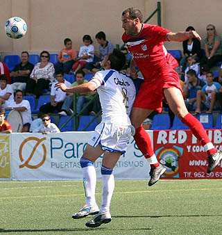 El Motril CF continua dominando la categoría (J. HURTADO) El Motril CF continua dominando la categoría (J. HURTADO)