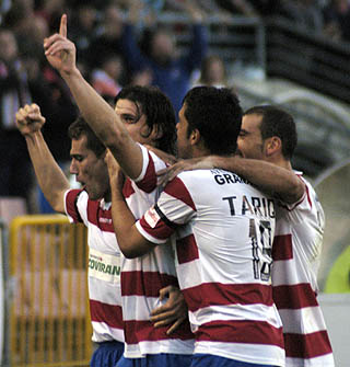 Mainz celebrando uno de los seis tantos marcados (L. RUIZ) Mainz celebrando uno de los seis tantos marcados (L. RUIZ)