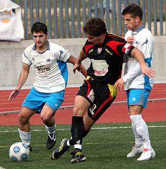 El equipo lojeño vuelve a ganar un partido en el `Medina Lauxa` El equipo lojeño vuelve a ganar un partido en el `Medina Lauxa`