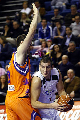 Jazvin en el encuentro ante Valencia (ACBMEDIA)