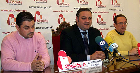 David Navarro junto a Pablo García y Nicolás Martín durante la presentación (GRJ)