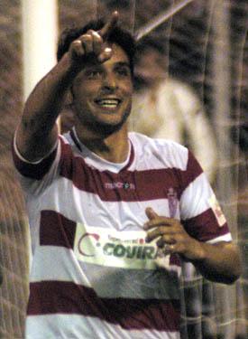 Tariq celebra un gol Tariq celebra un gol