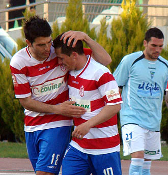 Lucena felicita a Collantes (POLIDEPORTIVOEJIDO.ES) Lucena felicita a Collantes (POLIDEPORTIVOEJIDO.ES)