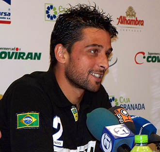Tariq Spezie durante la rueda de prensa previa (GRJ) Tariq Spezie durante la rueda de prensa previa (GRJ)