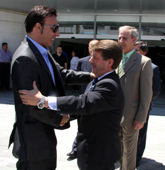Quique Pina saluda a Antonio Martínez Caler (GRJ) Quique Pina saluda a Antonio Martínez Caler (GRJ)