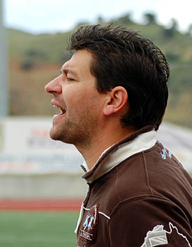 Fernando Estévez continuará en el banquillo lojeño