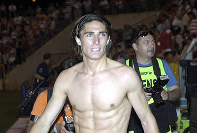 Berrocal, autor del único gol de la eliminatoria, tras el partido (PACO AYALA)