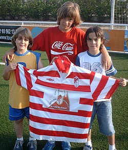 Imagen de los tres becados para el Campus del Granada CF