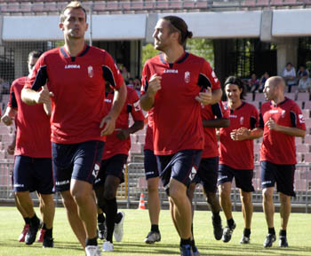 Los rojiblancos ya conocen el calendario de la Liga Adelante (AYALA) Los rojiblancos ya conocen el calendario de la Liga Adelante (AYALA)