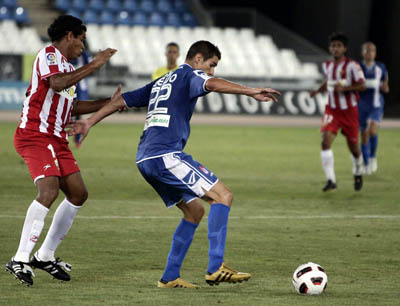 Alex Geijo es duda para medirse esta noche a sus ex compañeros (F. ORTÍZ)
