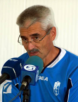 Fabri, durante el transcurso de la rueda de prensa