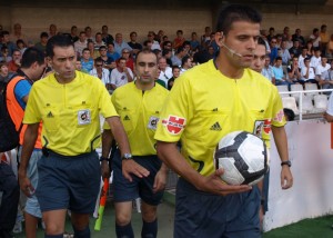 Gil Manzano pitará el sábado en el Municipal de Los Cármenes