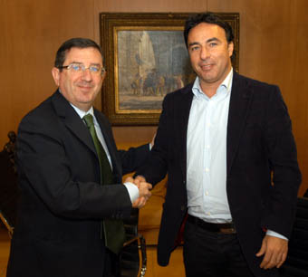 Luis González y Quique Pina sellan el acuerdo (GRJ)