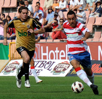 Abel Gómez, en el partido frente a la Ponferradina. (BALDO)