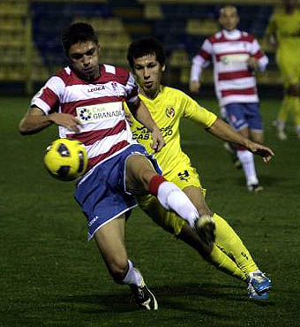 Siqueira en una acción del encuentro ante el Villarreal B (ROBERT MUÑOZ)