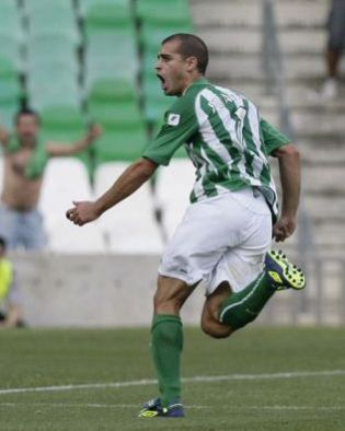 El centrocampista bético celebrando un gol de su equipo